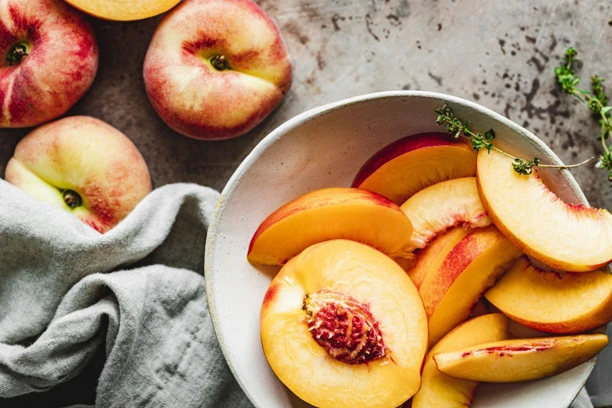 All the Health Benefits of Eating Peaches